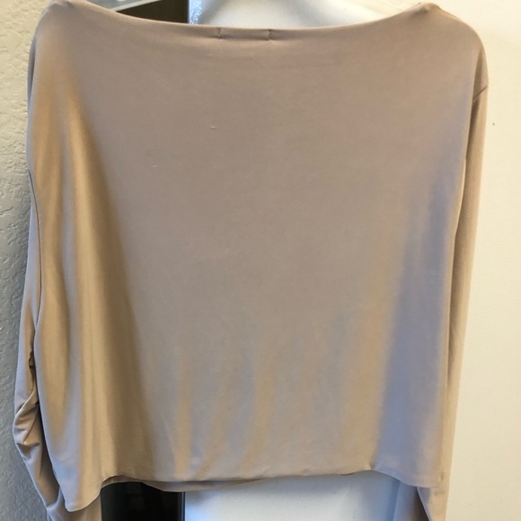 Pretty Little Thing Top - Picture 3 of 4